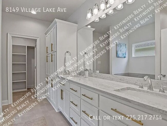 Building Photo - 8149 Village Lake Ave