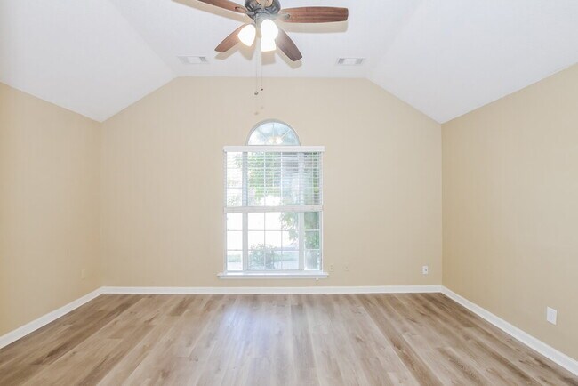 Building Photo - 6843 Mikayla Ln