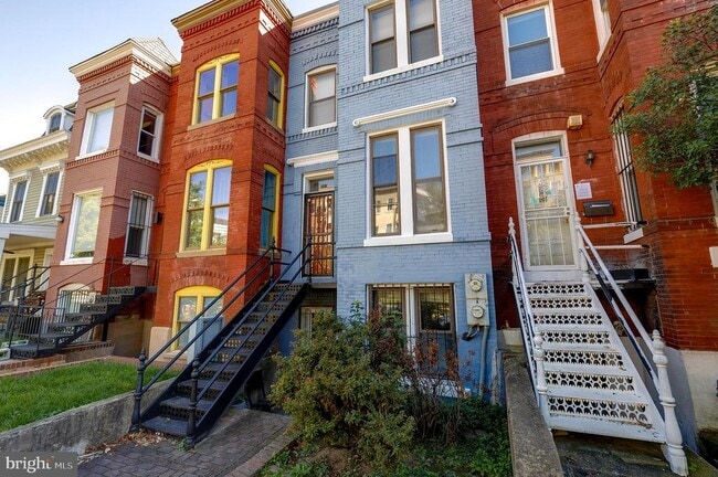 Primary Photo - 2025 11th St NW
