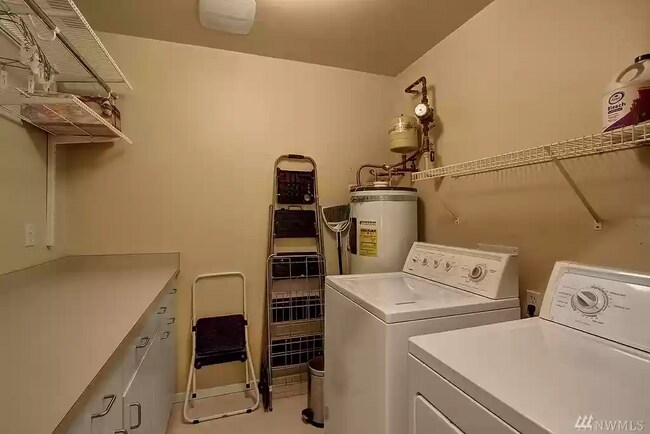 Building Photo - 8760 Greenwood Ave N