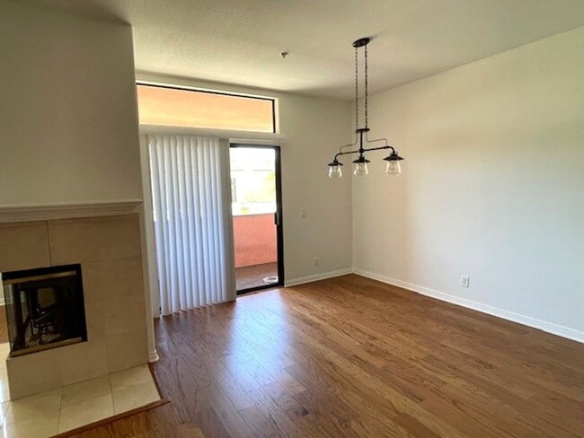 Building Photo - Quaint Gated Community near Pacific View Mall