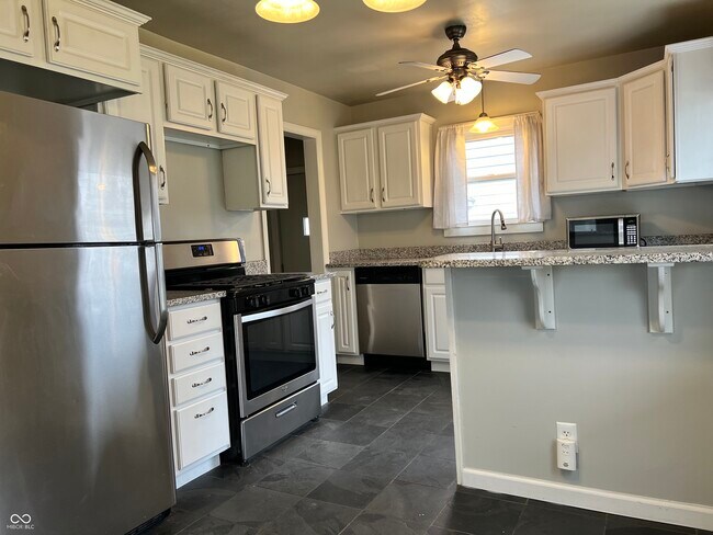 Building Photo - 1328 Wallace Ave