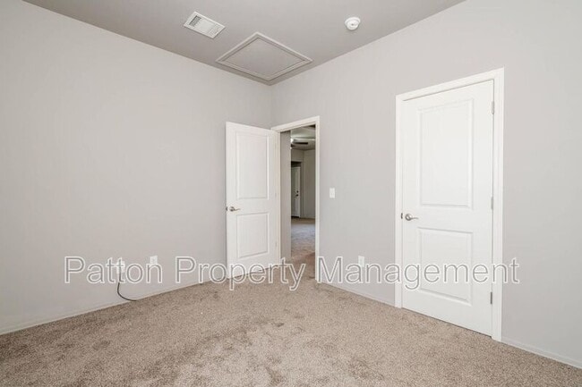 Building Photo - 508 Yates St