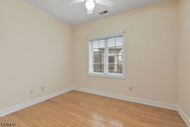 Building Photo - 453 Springfield Ave