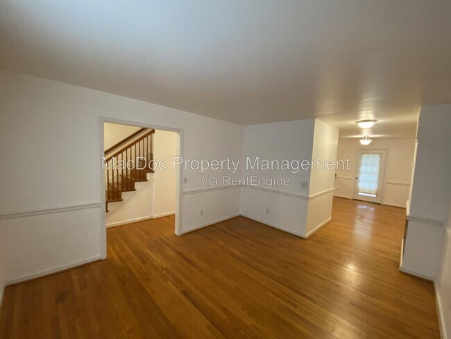 Building Photo - 431 Ridgemore St