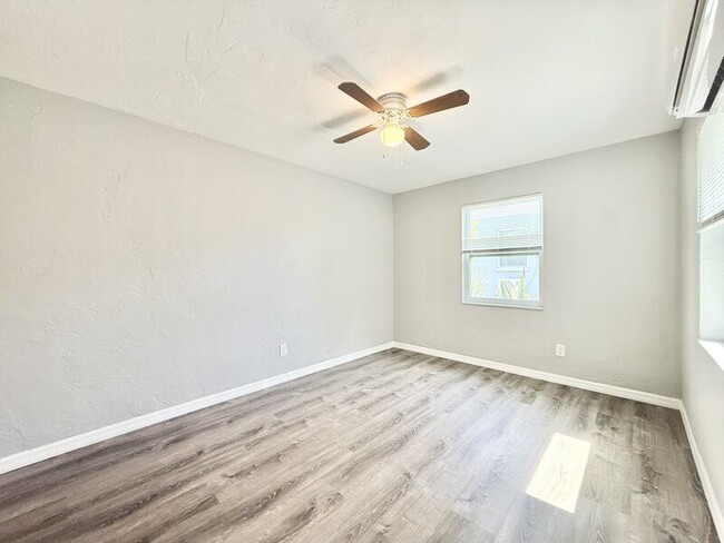 Building Photo - 4091 58th Ave