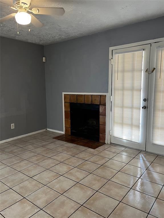 Building Photo - 12500 Sandpiper Dr