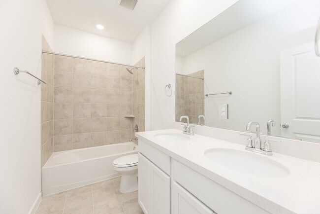 Building Photo - 9723 Rialto Hts Dr