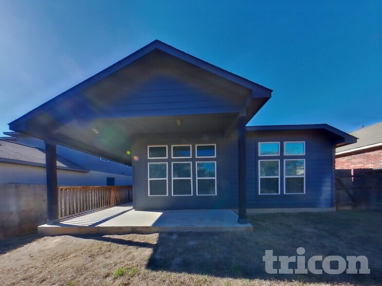 Building Photo - 7950 Headwaters Trail