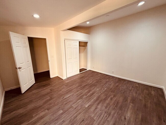 Building Photo - Charming 4 bedroom 2 bath home- West Linn, OR