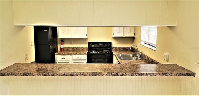 Building Photo - 1836 N Crystal Lake Dr