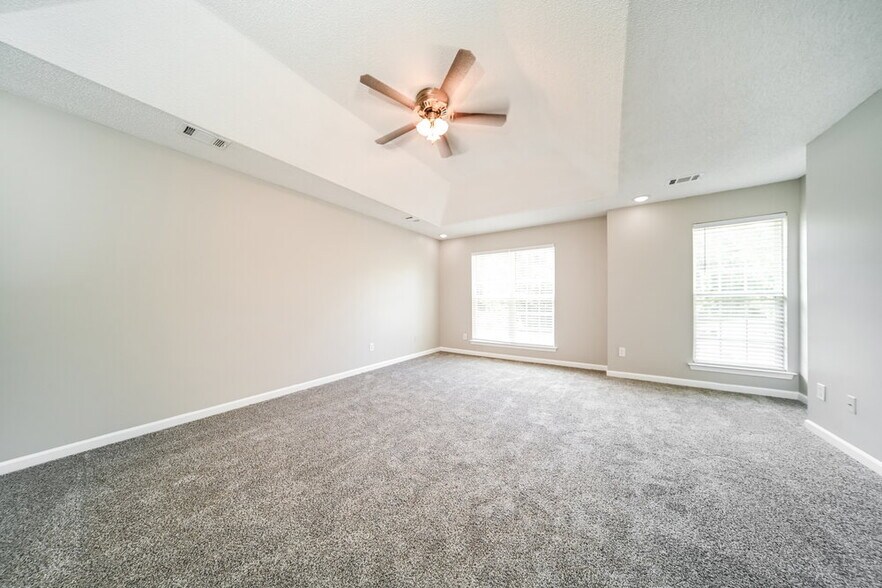 Building Photo - 213 Tyler Trace