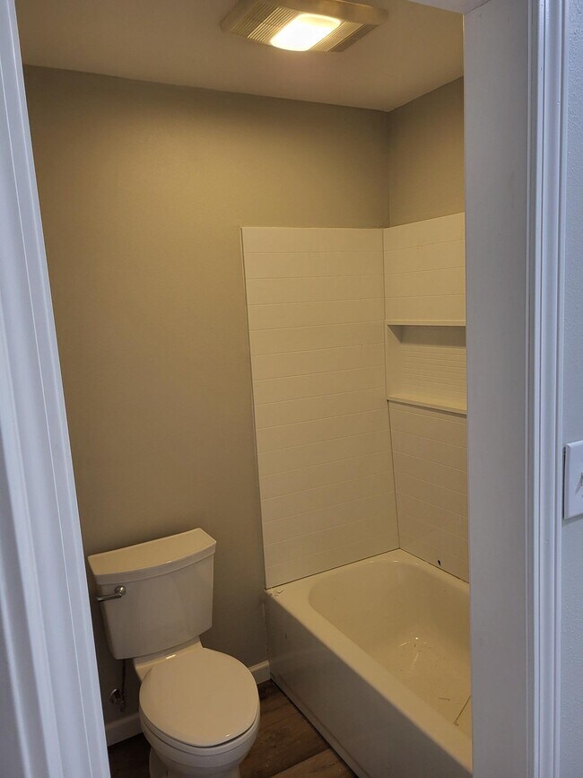 Building Photo - 1831 SG