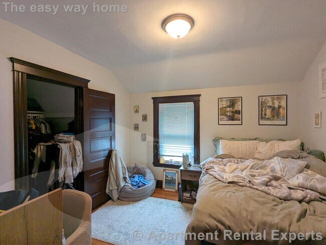 Building Photo - 92 Powder House Blvd