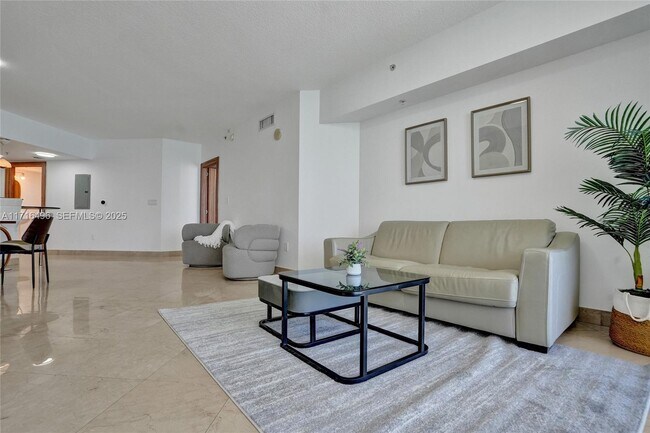 Building Photo - 16699 Collins Ave