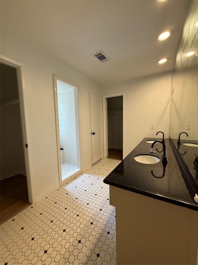 Building Photo - 3206 Cascade Creek Dr