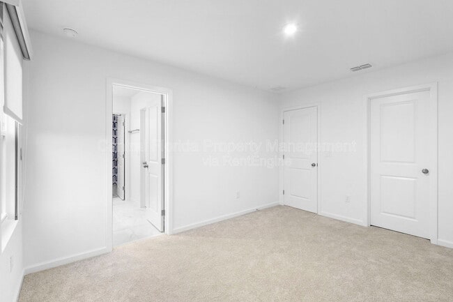 Building Photo - 13053 Pergola Ave