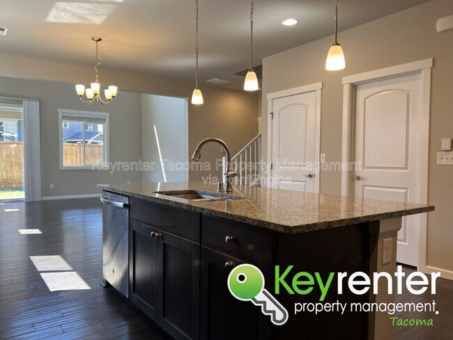 Building Photo - 16128-16181 81 Ave E