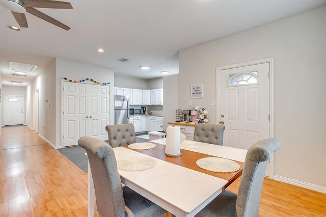 Building Photo - 2700 McCart Ave