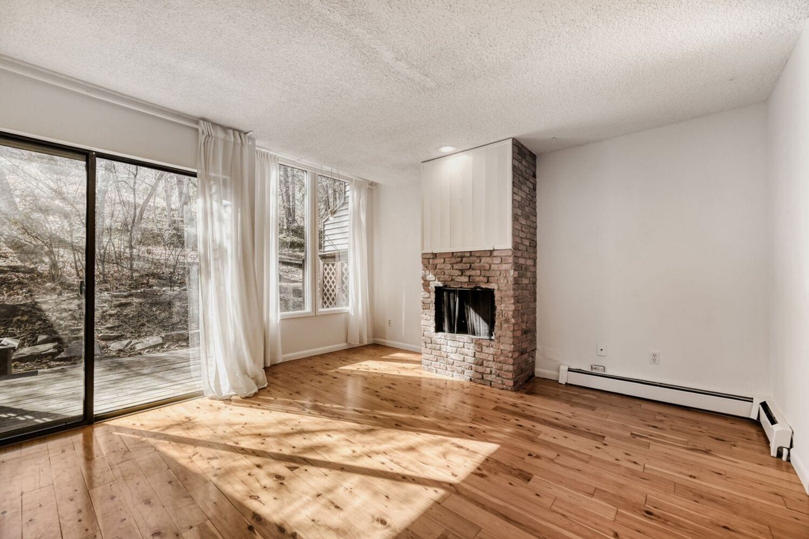 Building Photo - 350 Arapahoe Ave