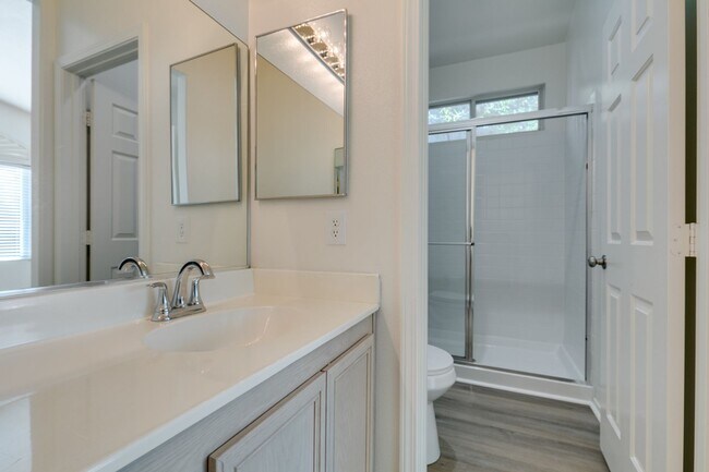 Building Photo - SUMMERLIN BEAUTY*UPGRADED*COMMUNITY POOL*3 BEDROOMS*STAINLESS STEEL APPLIANCES*