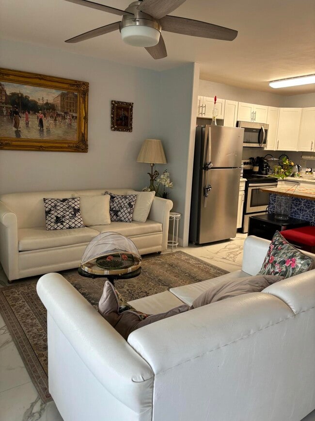 Building Photo - 325 Andover E