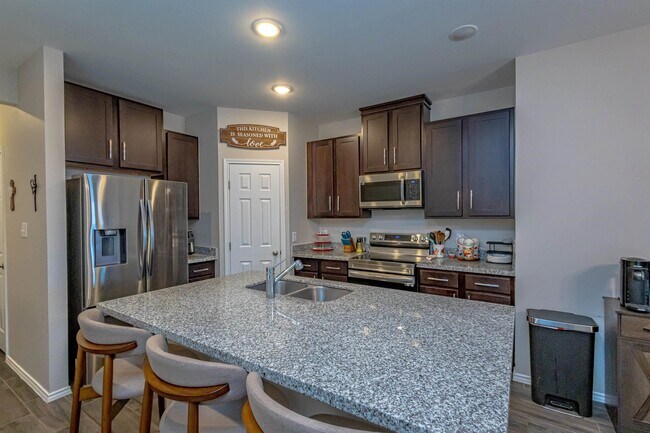 Building Photo - 5414 St Francis Dr