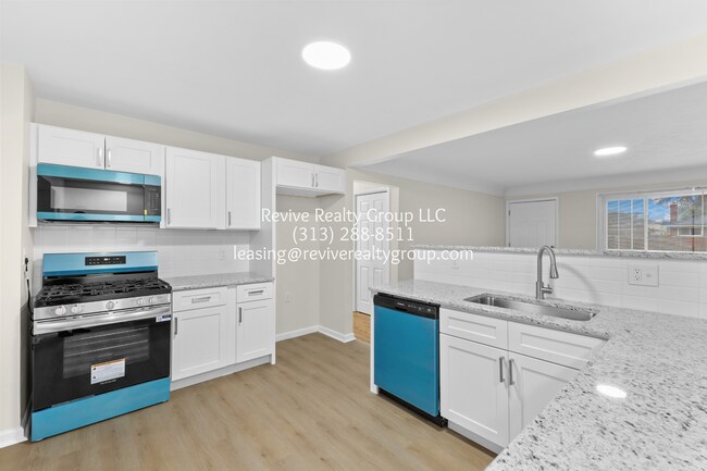 Building Photo - 1746 Beaupre Ave