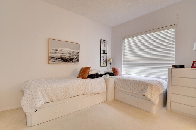 Building Photo - 5801 NW 24th Ave