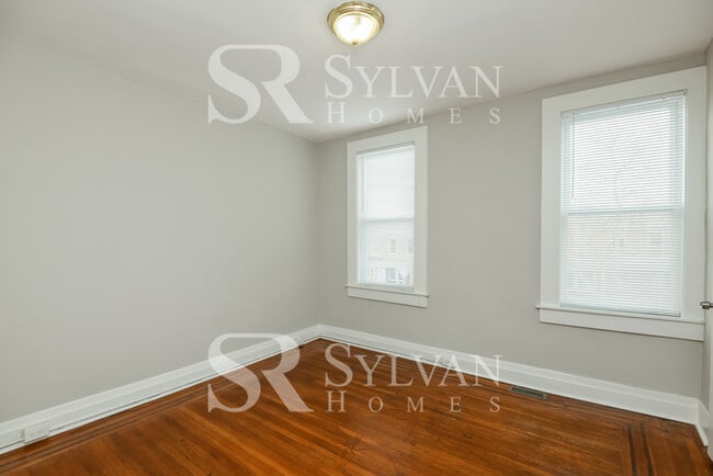 Building Photo - Rest. Relax. Recharge. Home awaits!