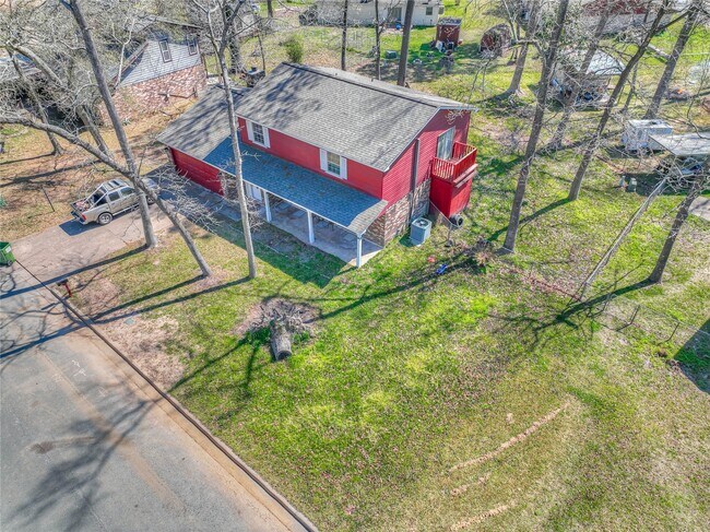 Building Photo - 25634 Chestnut Ln