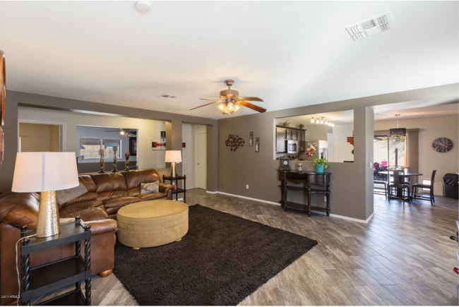 Building Photo - 3016 W White Feather Ln