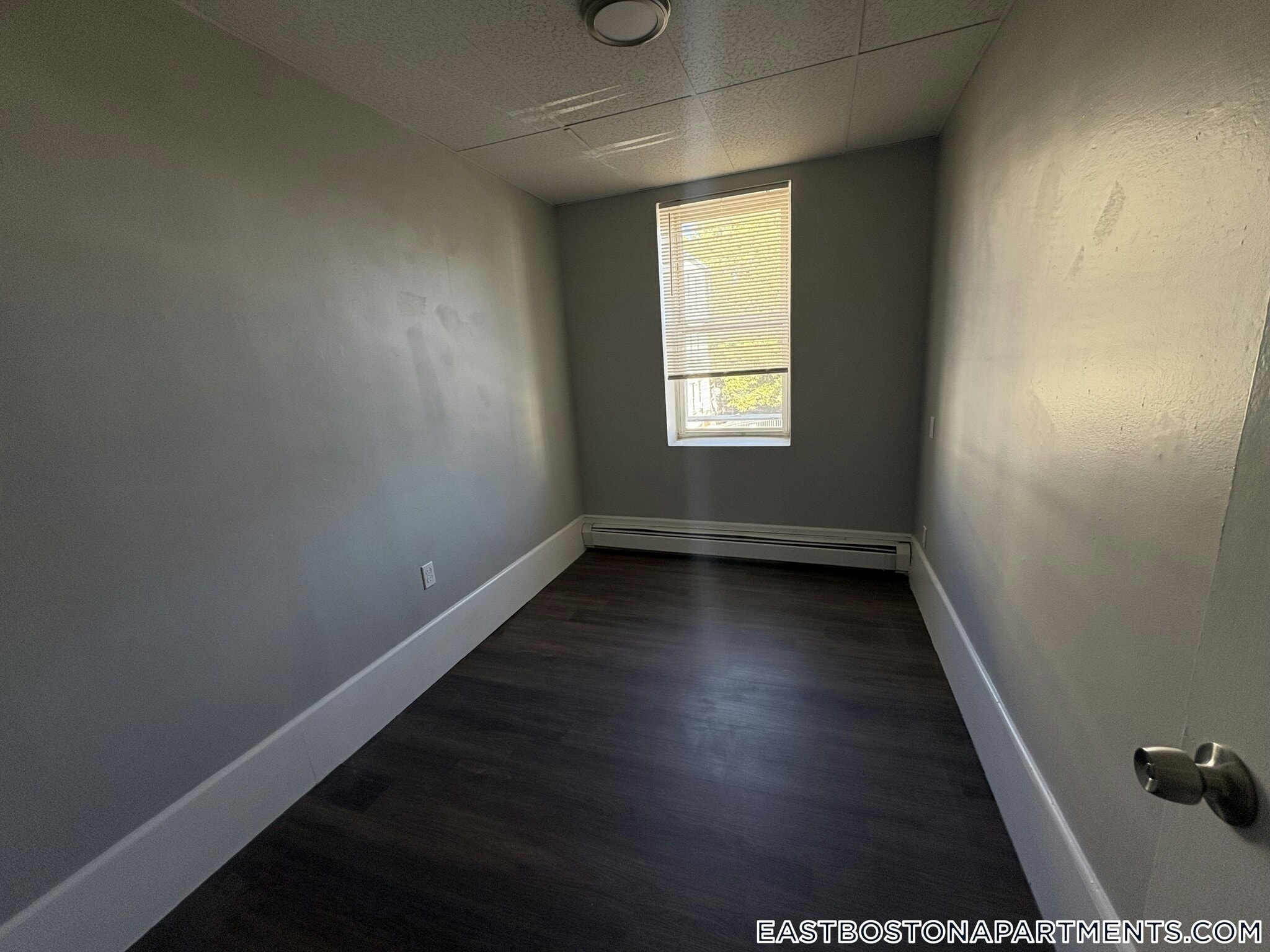 Building Photo - 273 Maverick St