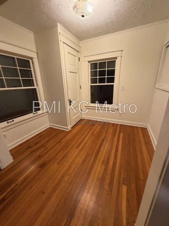 Building Photo - 3833 Campbell St