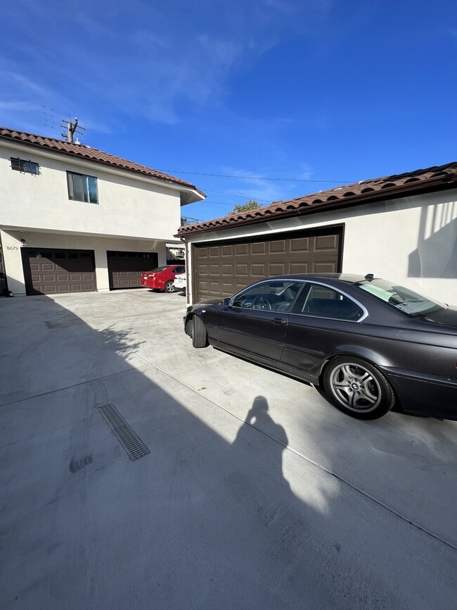 Building Photo - 2 Bedroom 1 Bath Apartment, New Construction