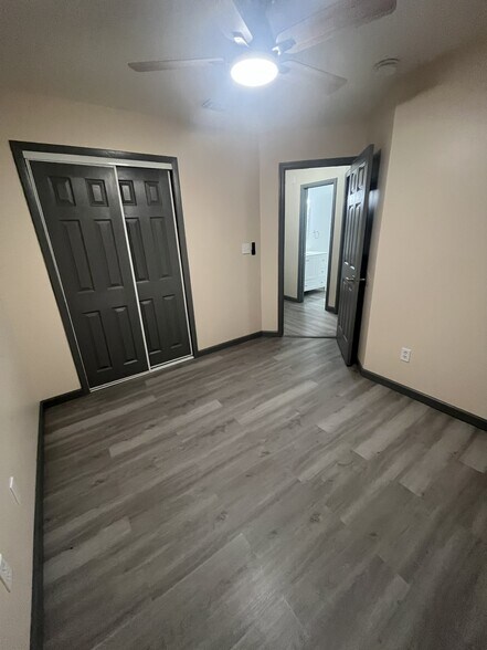 Building Photo - 218 Perth Ct