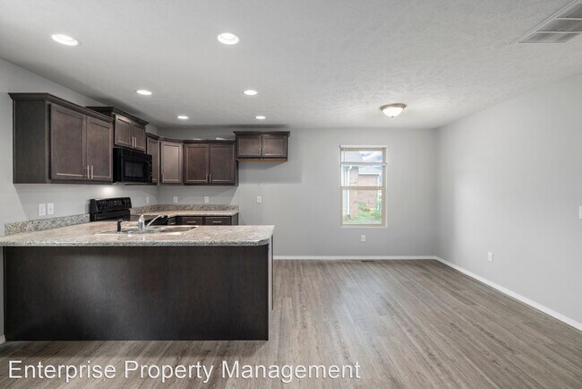 Building Photo - 3 br, 2 bath House - 406 E Stone Creek Rd