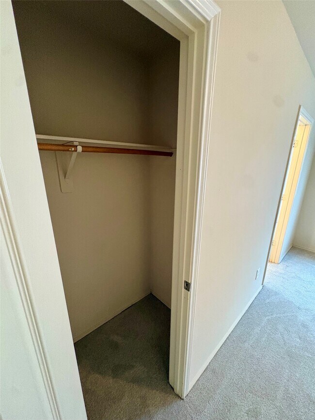 Building Photo - 13826 Fort Nelson Dr