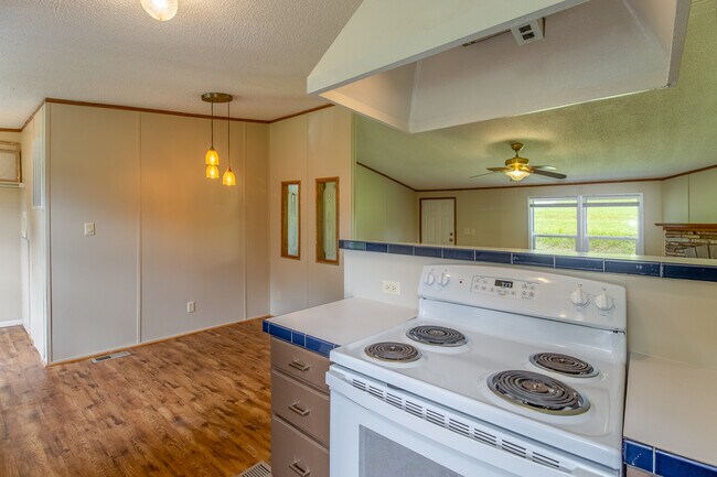 Building Photo - 60 Brooklane Dr