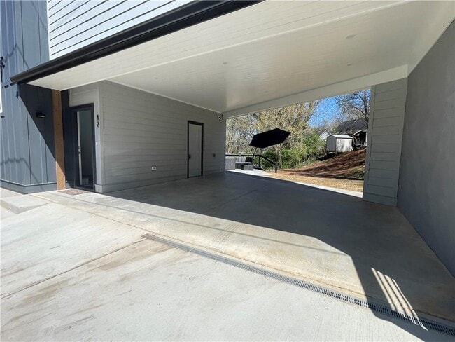 Building Photo - 42 Riverdale Cir