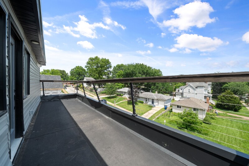 Building Photo - 1629 Forest Ave