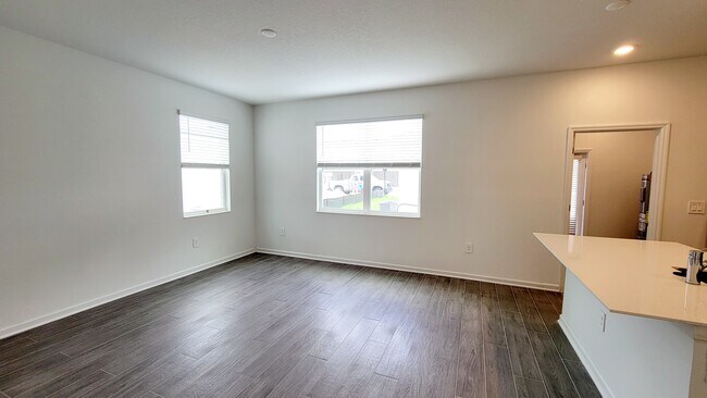 Building Photo - 6061 Blissful St