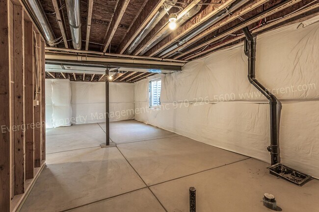 Building Photo - 570 Lapis Pl