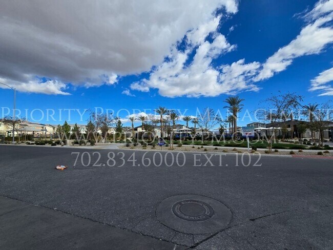 Building Photo - Gated~ 3 Bedroom ~ 2 Bath Townhome w/2 Car Garage~MUST SEE!