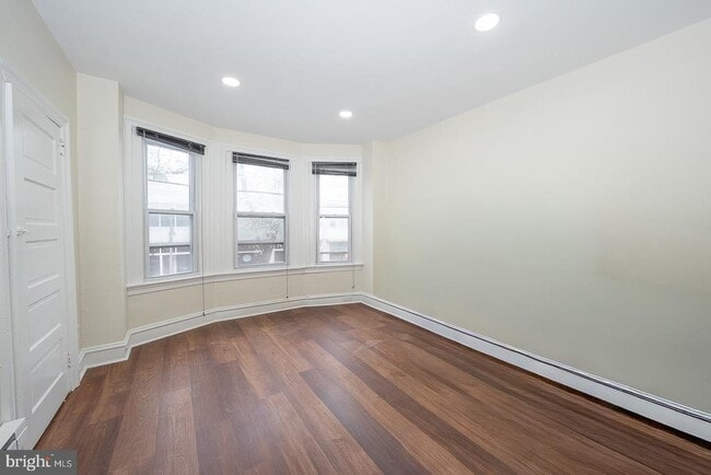 Building Photo - 22 Ardmore Ave