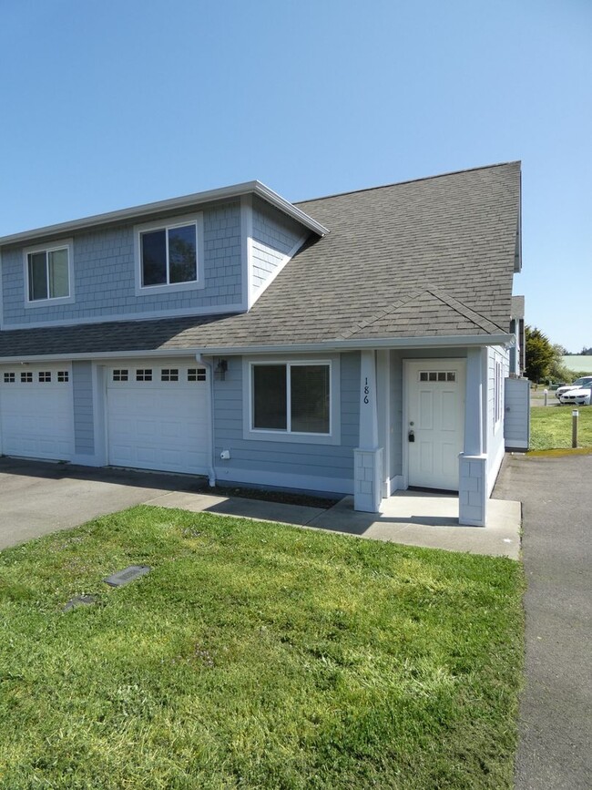 Primary Photo - APPLICATION PENDING - Quiet living close t...