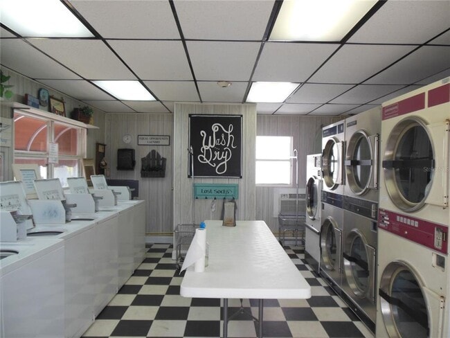 Building Photo - 2601 Gulf Dr N