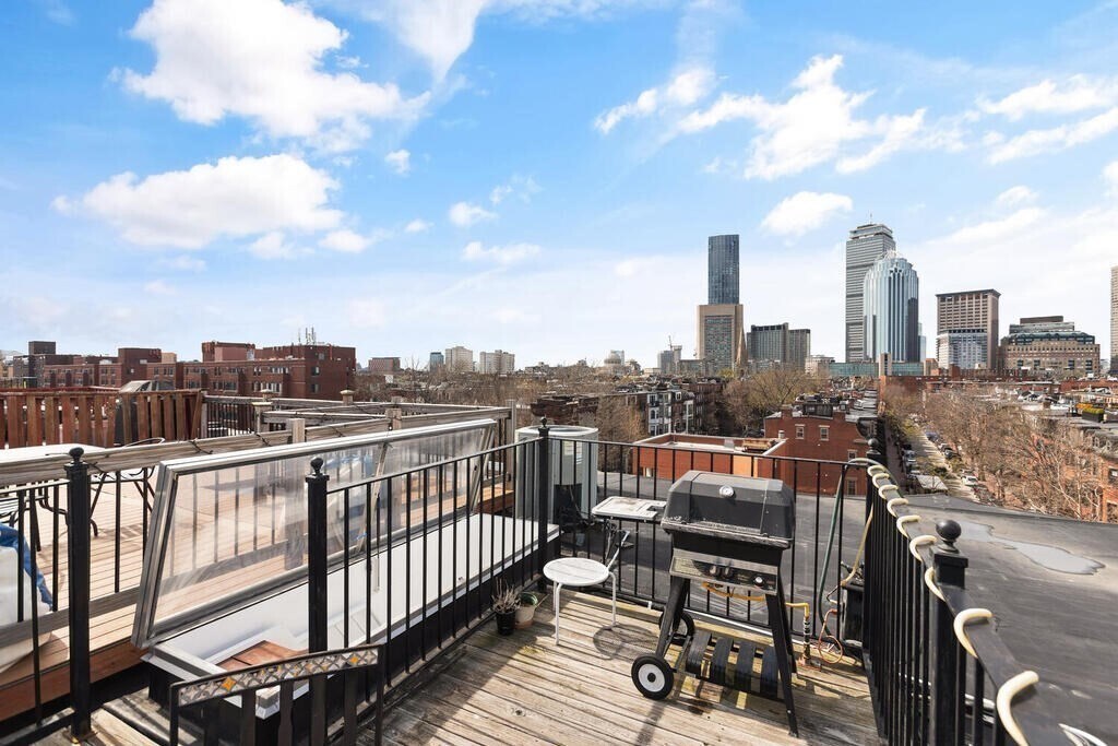 Building Photo - 676 Tremont St