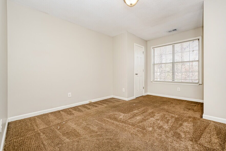 Building Photo - 483 Chase Marion Way