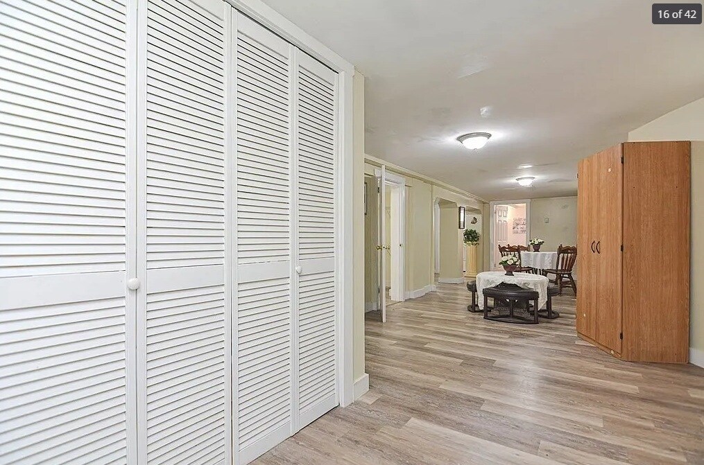 Building Photo - 45 Mozart St